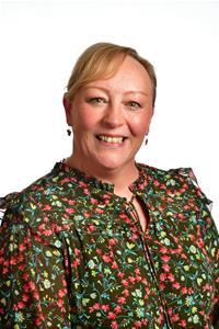 Profile image for Councillor Louise Luxon-Kewley